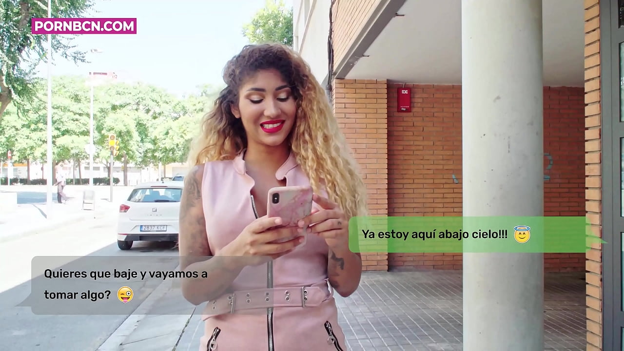 Gwraig anffyddlon ar fin fuck ei chariad ifanc yn galed tra bod ei gŵr yn gweithio. Latina gyda titw ac asyn mawr. Aphrodite Venus.